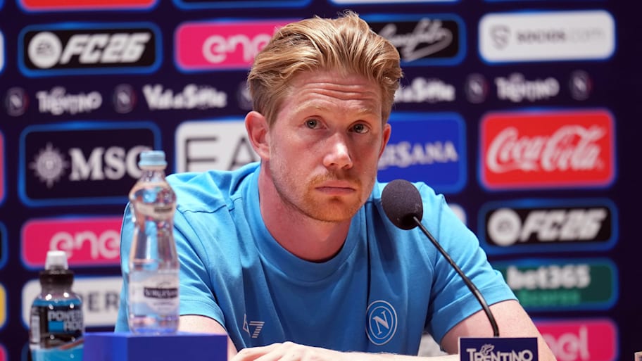 Kevin De Bruyne at his first Napoli press conference.