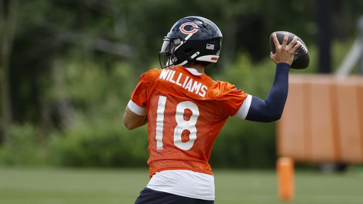 Caleb Williams wore Nike to his NFL Preseason game.