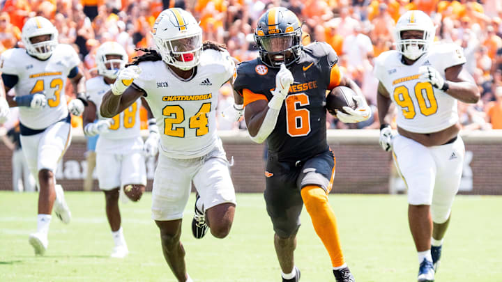 Tennessee running back Dylan Sampson (6) runs with the ball during Tennessee's game against Chattanooga in Neyland Stadium in Knoxville on Saturday, Aug. 31, 2024.