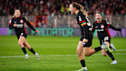 Eintracht Frankfurt führt derzeit die Frauen-Bundesliga an