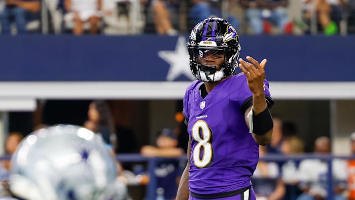 Sep 22, 2024; Arlington, Texas, USA; Baltimore Ravens quarterback Lamar Jackson (8) signals during the second quarter against the Dallas Cowboys at AT&T Stadium. Mandatory Credit: Andrew Dieb-Imagn Images Sep 22, 2024; Arlington, Texas, USA; Baltimore Ravens quarterback Lamar Jackson (8) signals during the second quarter against the Dallas Cowboys at AT&T Stadium. Mandatory Credit: Andrew Dieb-Imagn Images