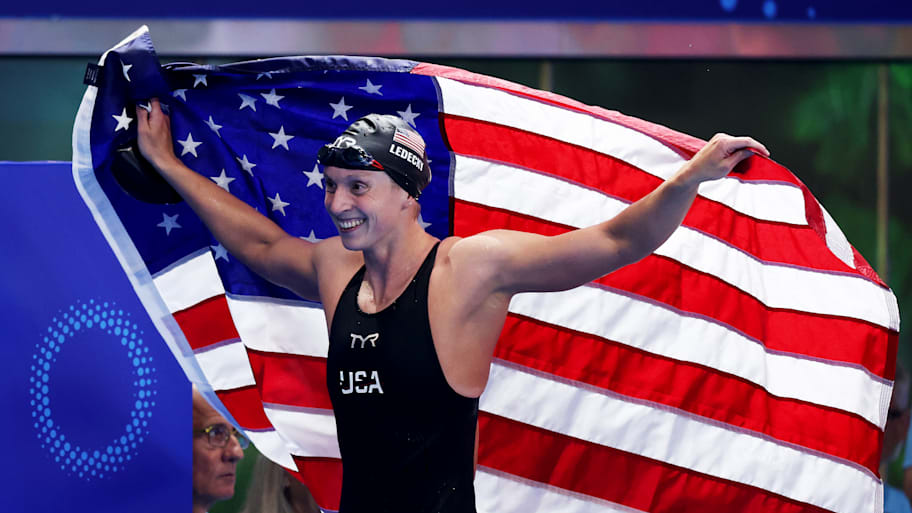 Ledecky captured her seventh 800-meter freestyle world championship title in Singapore on Saturday. | Lintao Zhang/Getty Images