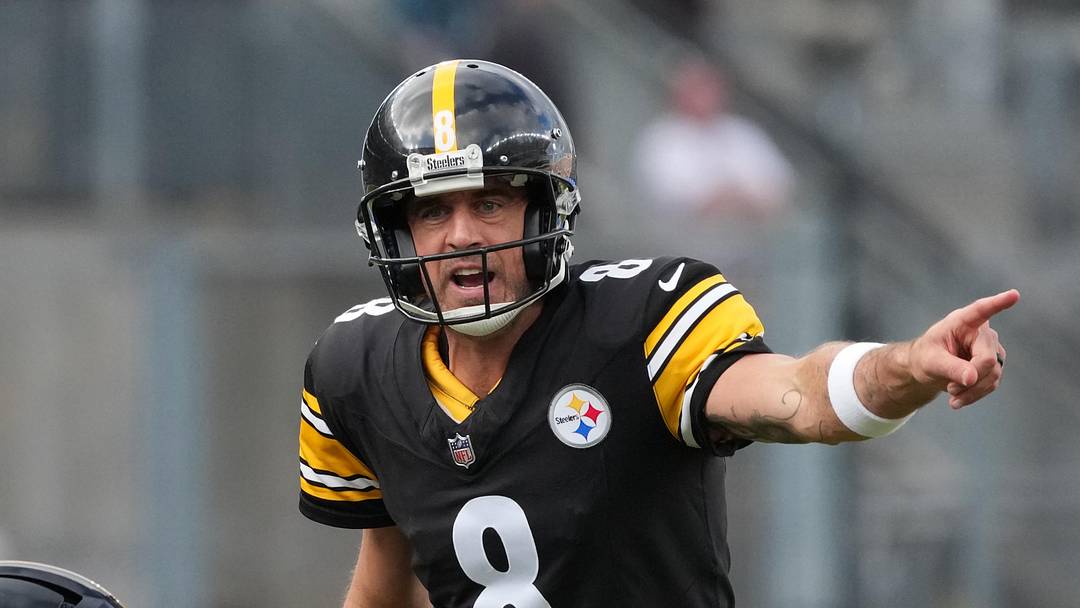 Sep 28, 2025; Dublin, Ireland; Pittsburgh Steelers quarterback Aaron Rodgers (8) gestures against the Minnesota Vikings during an NFL International Series game at Croke Park. Mandatory Credit: Kirby Lee-Imagn Images