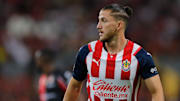 Hiram Mier volvió a ganarse su lugar en el once titular de Chivas.