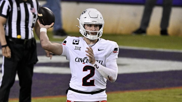 Former Cincinnati Bearcats quarterback Brendan Sorsby has committed to Texas Tech.