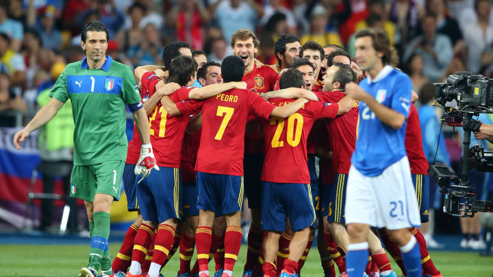 Gianluigi Buffon, Pedro, Santi Cazorla