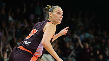 WNBL Rd 6 - Adelaide Lightning v Geelong Venom