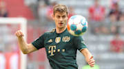 Josip Stanisic verlängert beim FC Bayern
