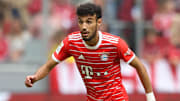 Mazraoui musste wegen Schwindelgefühlen ausgewechselt werden.
