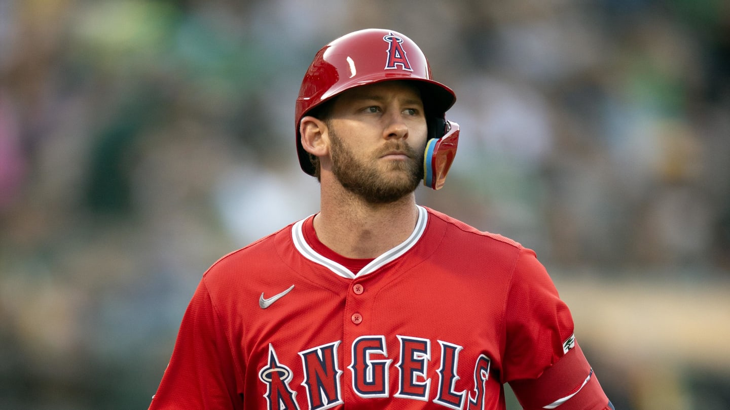 Angels’ Taylor Ward returns to the lineup after avoiding a serious knee injury