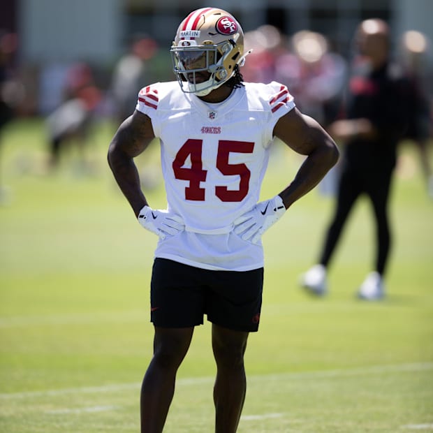 San Francisco 49ers third-round draft pick Nick Martin (45) works out with his teammates during the teamís rookie minicamp.