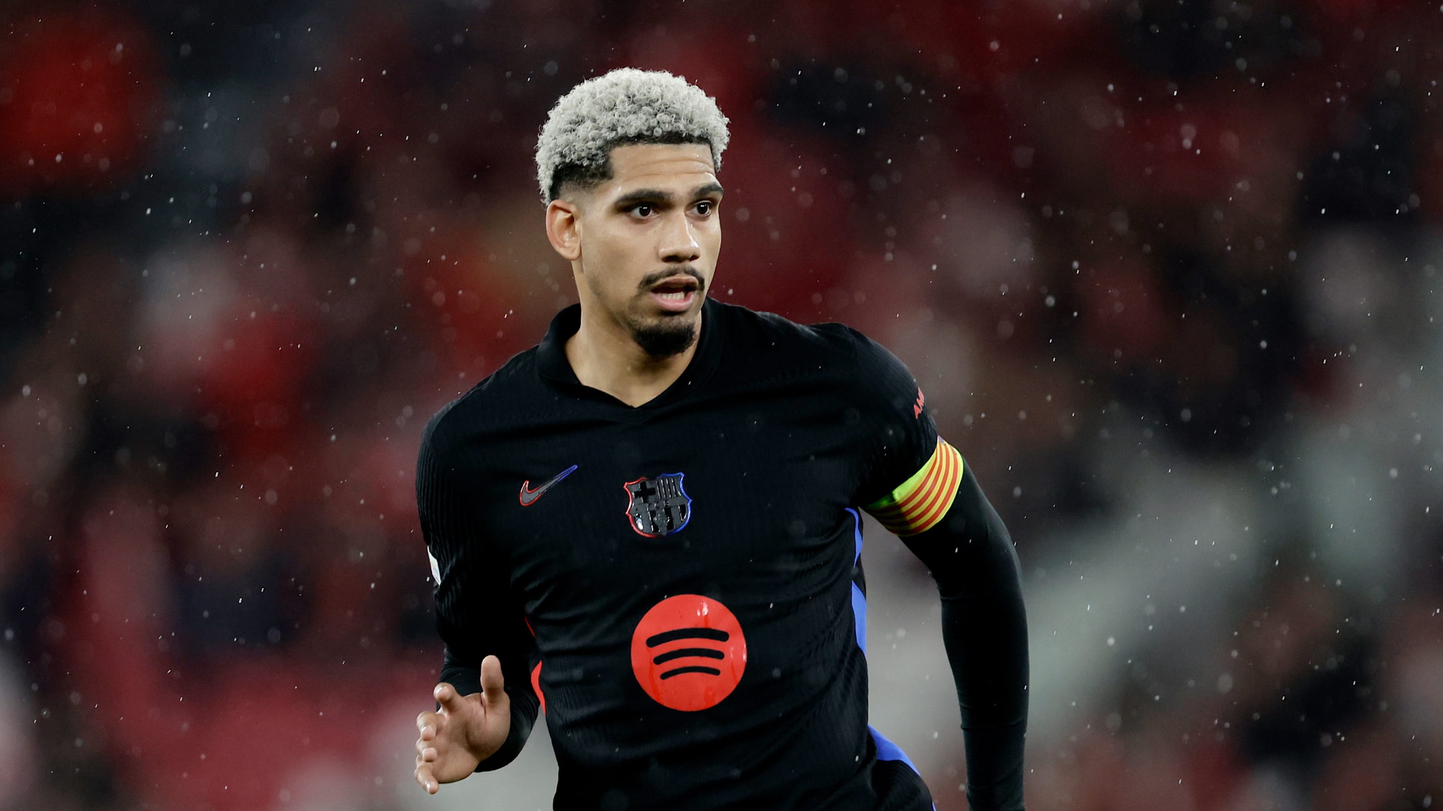 FC Barcelone : Après Araujo, un autre défenseur blaugrana va prolonger son contrat