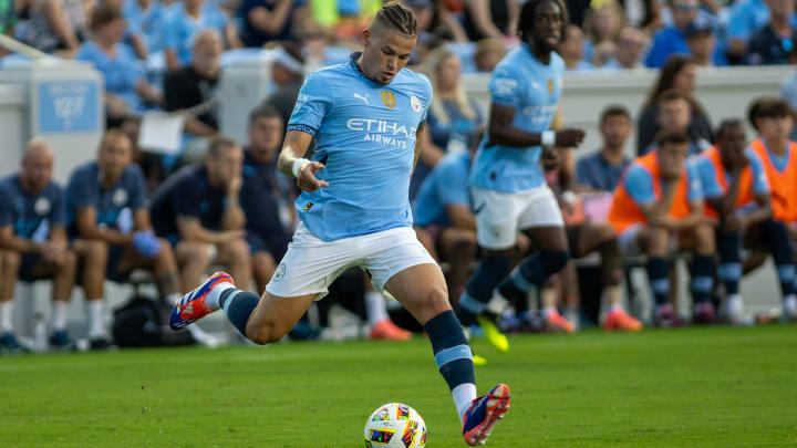 Manchester City joga com um time misto nos EUA