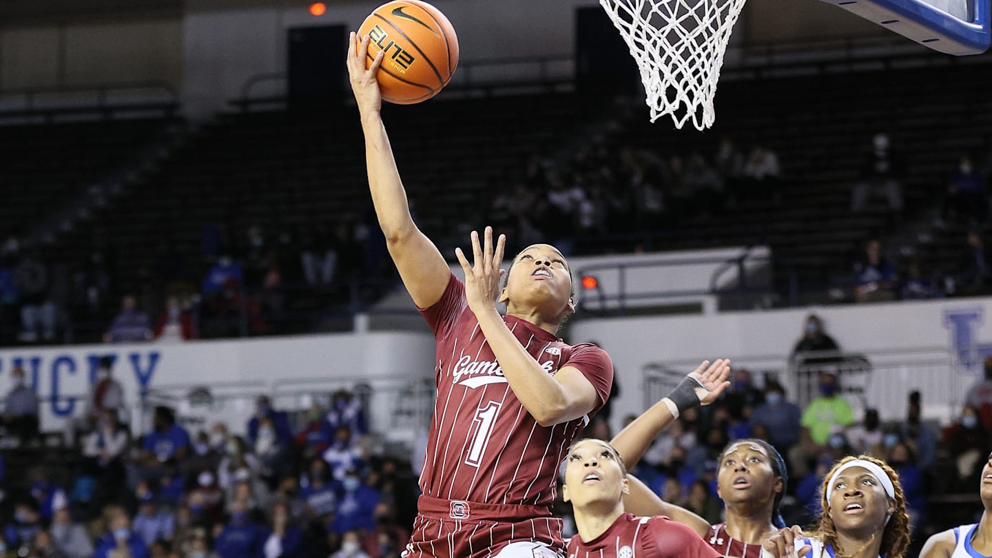 Odds to Win 2022 Women's NCAA Tournament Have South Carolina and Stanford Leading the Way on