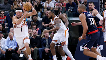 Phoenix Suns v Los Angeles Clippers