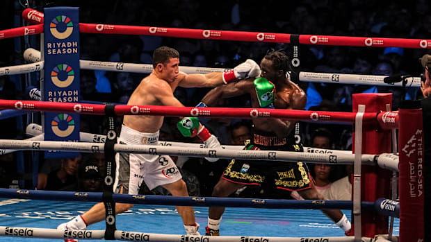 Terence Crawford vs Israil Madrimov