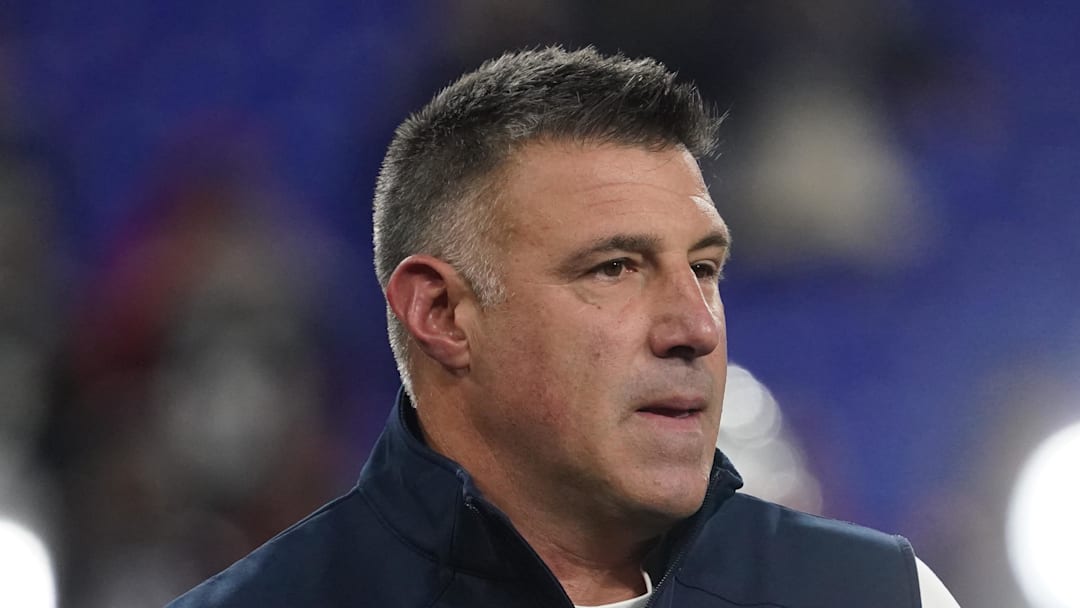 New England Patriots head coach Mike Vrabel prior to the game against the Baltimore Ravens.