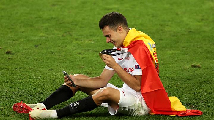 Seville v FC Internazionale - UEFA Europa League Final 0 - Reguilon celebrates after winning the 2020 Europa League with Sevilla 