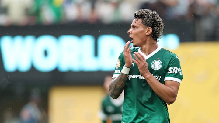 Richard Ríos tem posição assegurada no time Richard Ríos tem posição assegurada no time
