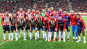 Toda la plantilla de Chivas reunida previo a su debut en el Estadio Akron para la Fecha 3 de la Liga MX.