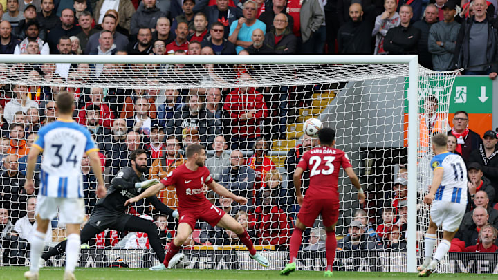Liverpool harus puas dengan raihan satu poin usai bermain imbang 3-3 dengan Brighton