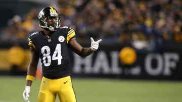 Dec 2, 2018; Pittsburgh, PA, USA;  Pittsburgh Steelers wide receiver Antonio Brown (84) gestures at the line of scrimmage against the Los Angeles Chargers during the fourth quarter at Heinz Field. The Chargers won 33-30. Mandatory Credit: Charles LeClaire-USA TODAY Sports