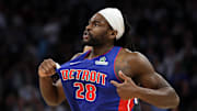 Mar 30, 2025; Minneapolis, Minnesota, USA; Detroit Pistons center Isaiah Stewart (28) gestures towards the crowd after a fight against the Minnesota Timberwolves during the second quarter at Target Center. Stewart was later ejected from the game. Mandatory Credit: Matt Krohn-Imagn Images