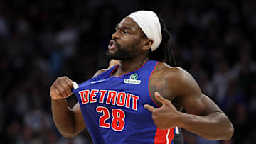 Mar 30, 2025; Minneapolis, Minnesota, USA; Detroit Pistons center Isaiah Stewart (28) gestures towards the crowd after a fight against the Minnesota Timberwolves during the second quarter at Target Center. Stewart was later ejected from the game. Mandatory Credit: Matt Krohn-Imagn Images
