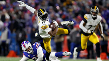 AFC Wild Card Playoffs - Pittsburgh Steelers v Buffalo Bills