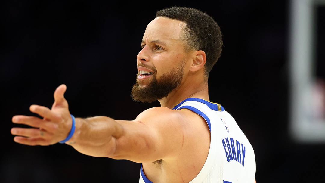 Apr 17, 2026; Phoenix, Arizona, USA; Golden State Warriors guard Stephen Curry (30) reacts against the Phoenix Suns during the play-in rounds of the 2026 NBA Playoffs at Mortgage Matchup Center. Mandatory Credit: Mark J. Rebilas-Imagn Images