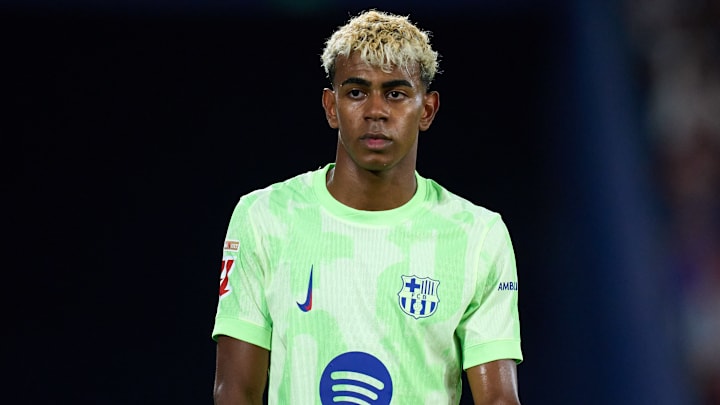 Lamine Yamal est la star du Barça et démarre cette rencontre. Lamine Yamal est la star du Barça et démarre cette rencontre.