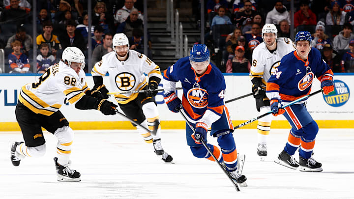 Boston Bruins v New York Islanders