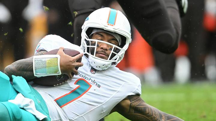 Miami Dolphins v Cleveland Browns