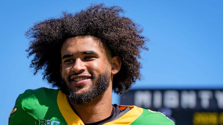 Oregon quarterback Dante Moore