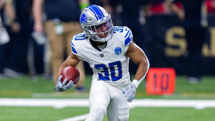 Detroit Lions cornerback Khalil Dorsey (30) runs back the kickoff against the New Orleans Saints