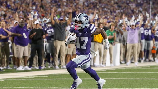 Kansas State Wildcats running back La'James White (47) scores a touchdown