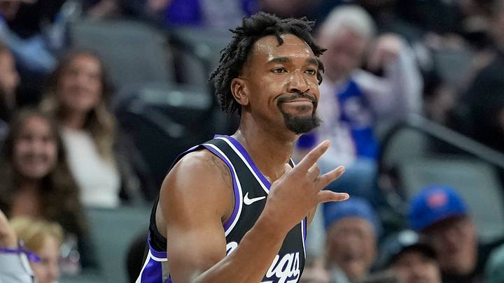 Denver Nuggets v Sacramento Kings