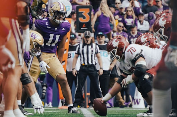 Alphonzo Tuputala lines up on the UW edge besides playing linebacker. 
