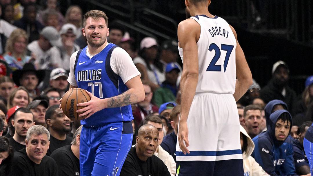 Dec 25, 2024; Dallas, Texas, USA; Dallas Mavericks guard Luka Doncic (77) and Minnesota Timberwolves center and Rudy Gobert (27) during the game between the Dallas Mavericks and the Minnesota Timberwolves at the American Airlines Center. Mandatory Credit: Jerome Miron-Imagn Images Dec 25, 2024; Dallas, Texas, USA; Dallas Mavericks guard Luka Doncic (77) and Minnesota Timberwolves center and Rudy Gobert (27) during the game between the Dallas Mavericks and the Minnesota Timberwolves at the American Airlines Center. Mandatory Credit: Jerome Miron-Imagn Images