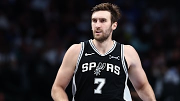 Oct 22, 2025; Dallas, Texas, USA; San Antonio Spurs center Luke Kornet (7) in action during the game against the Dallas Mavericks at American Airlines Center.