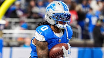 Detroit Lions running back Jahmyr Gibbs (0) warms up ahead of the Minnesota Vikings game at Ford Field in Detroit on Sunday, November 2, 2025.