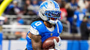 Detroit Lions running back Jahmyr Gibbs (0) warms up ahead of the Minnesota Vikings game at Ford Field in Detroit on Sunday, November 2, 2025.
