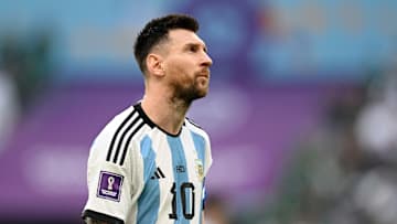 Argentina yang dipimpin Lionel Messi secara mengejutkan kalah 1-2 dari Arab Saudi