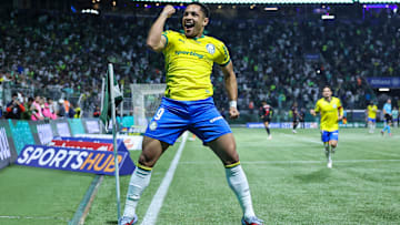 Vitor Roque está confirmado entre os titulares do Palmeiras para o duelo contra o Fluminense