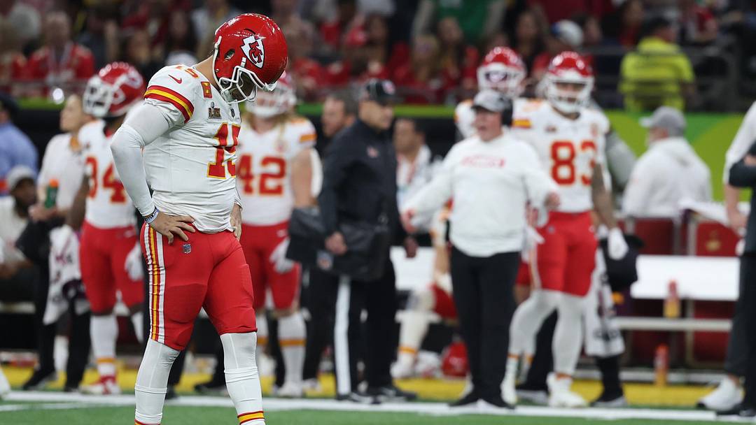Feb 9, 2025; New Orleans, LA, USA; Kansas City Chiefs quarterback Patrick Mahomes (15) reacts against the Philadelphia Eagles in the third quarter during Super Bowl LIX at Caesars Superdome. Mandatory Credit: Geoff Burke-Imagn Images
