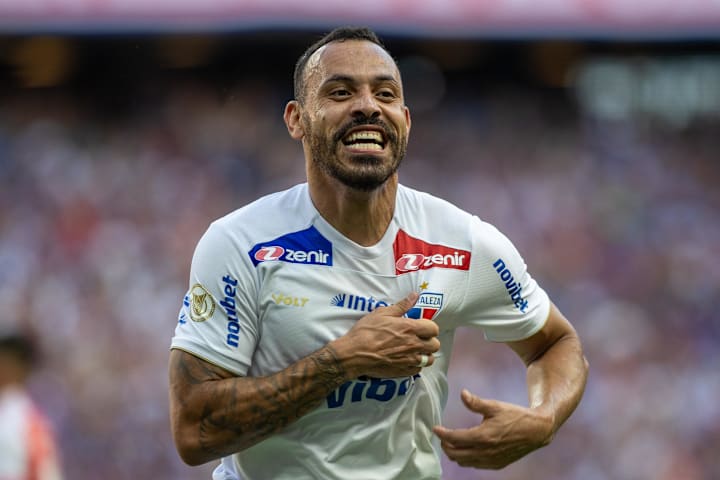 Moises jogador do Fortaleza