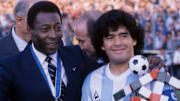 Pelé et Diego Maradona peuvent y concourir.