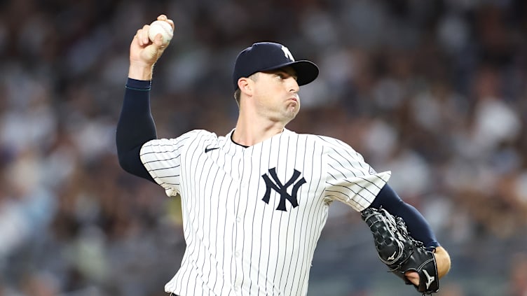 Cincinnati Reds v New York Yankees