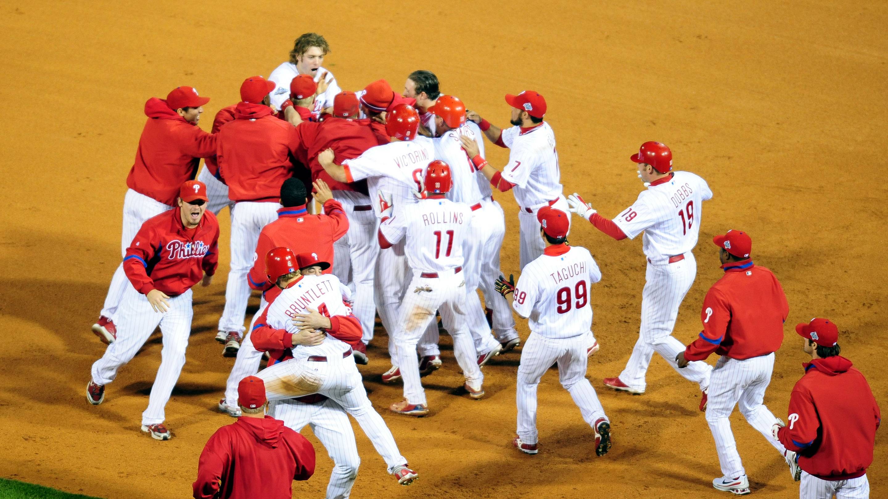 On this date, 18 years ago, Carlos Ruiz had the biggest little hit of his career