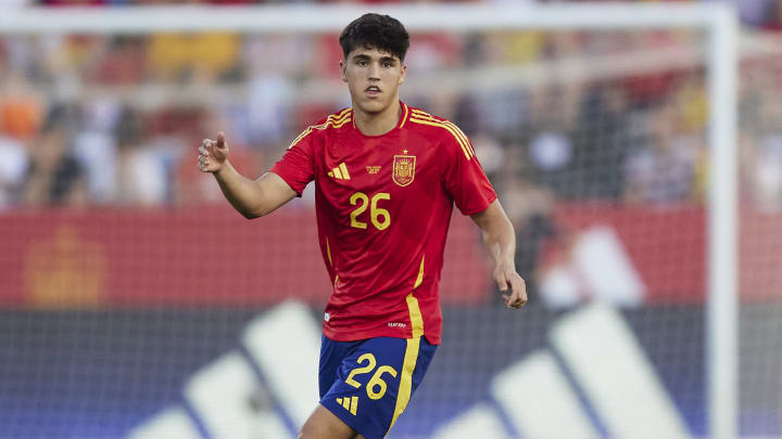 Pau Cubarsí será titular con España en el juego frente a Uzbekistán 